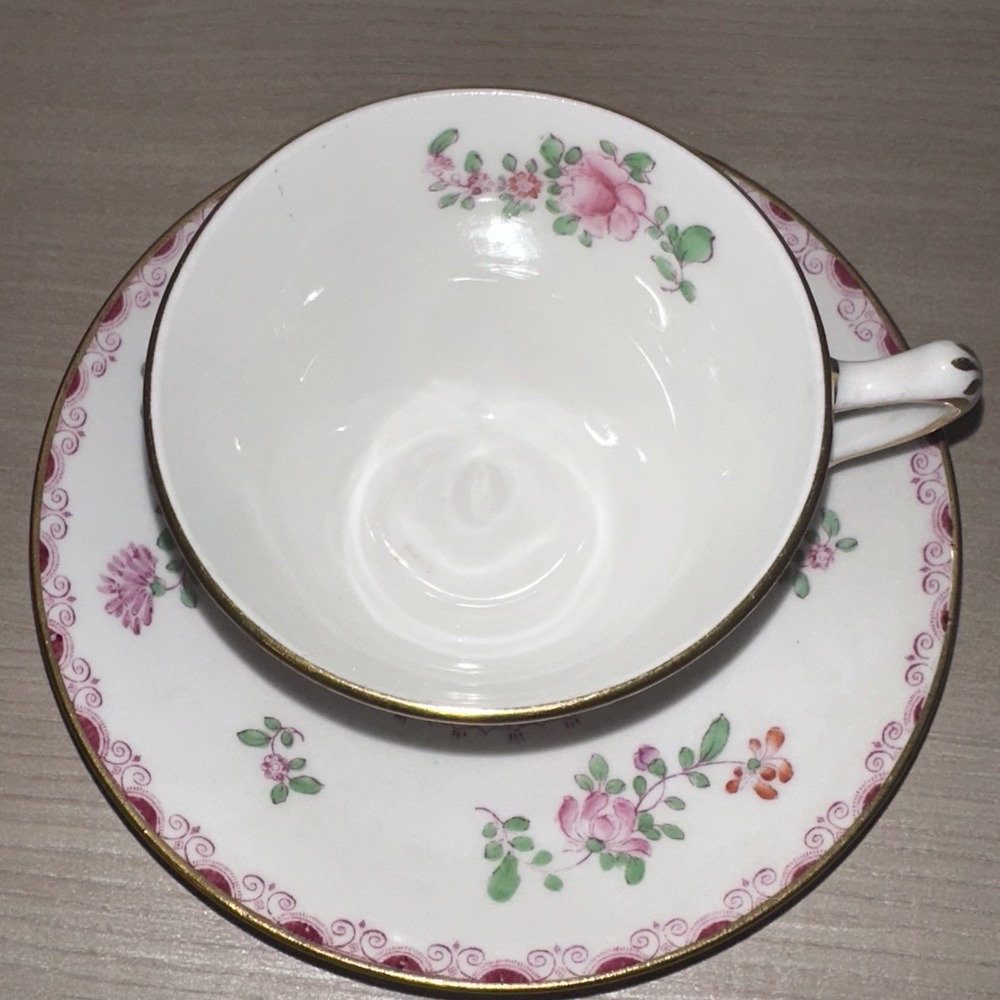 Vintage Crown STAFFORDSHIRE Hand Painted Bone China Tea Cup & Saucer Floral - Picture 5 of 9